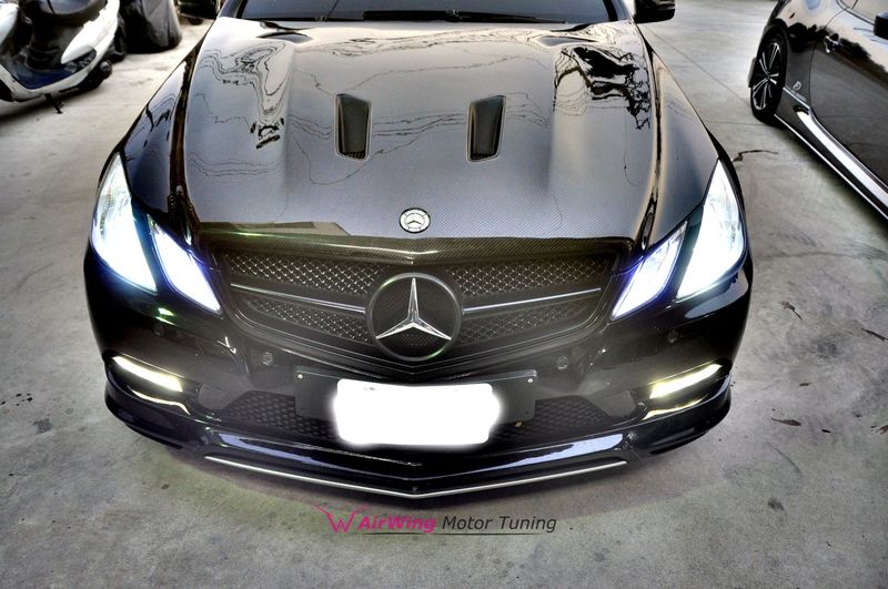 W207 - black series Carbon hood 01